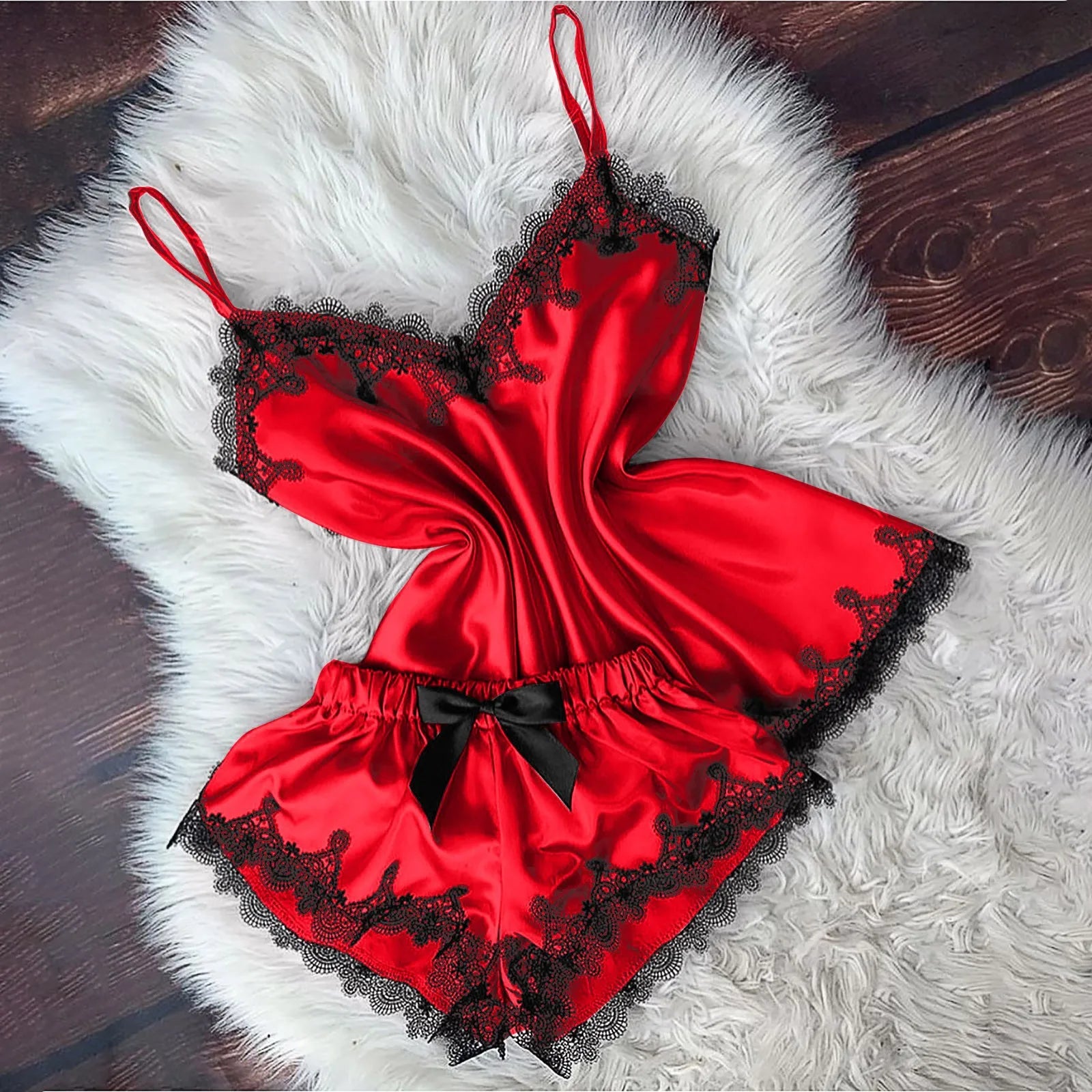Elegant Velvet Pajama Set for Women – V-Neck Camisole and Shorts Sleepwear 5